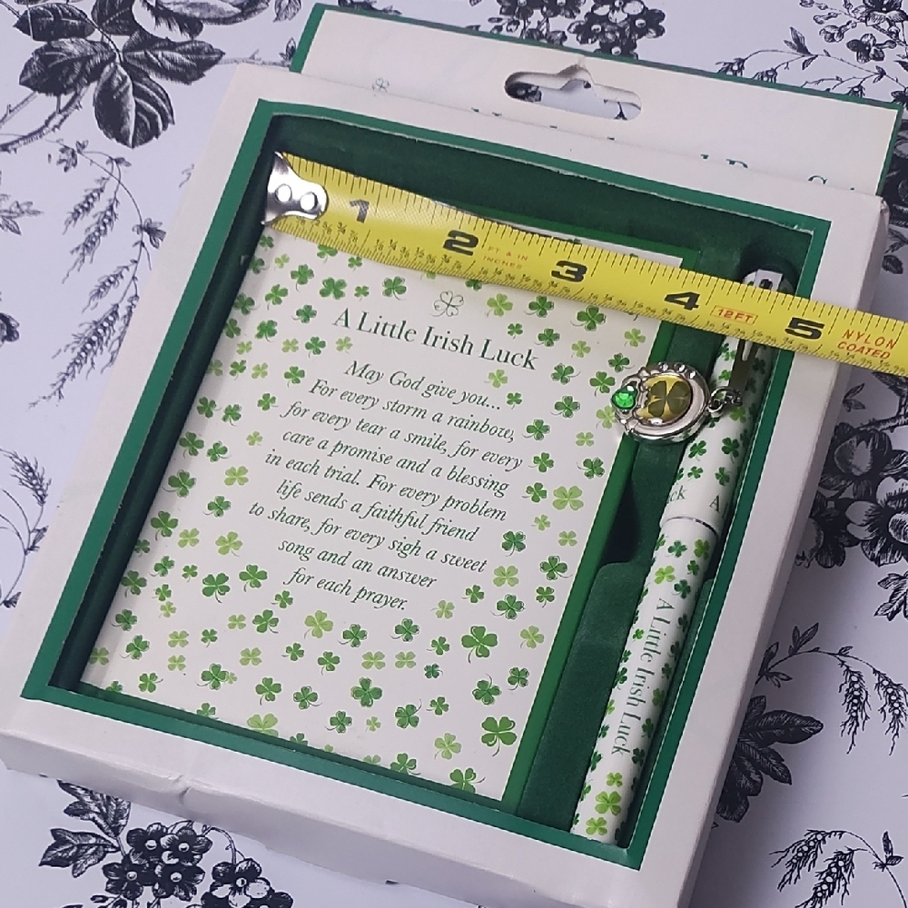 Green Notebook and‎ Pen Set - Picture 8 of 8